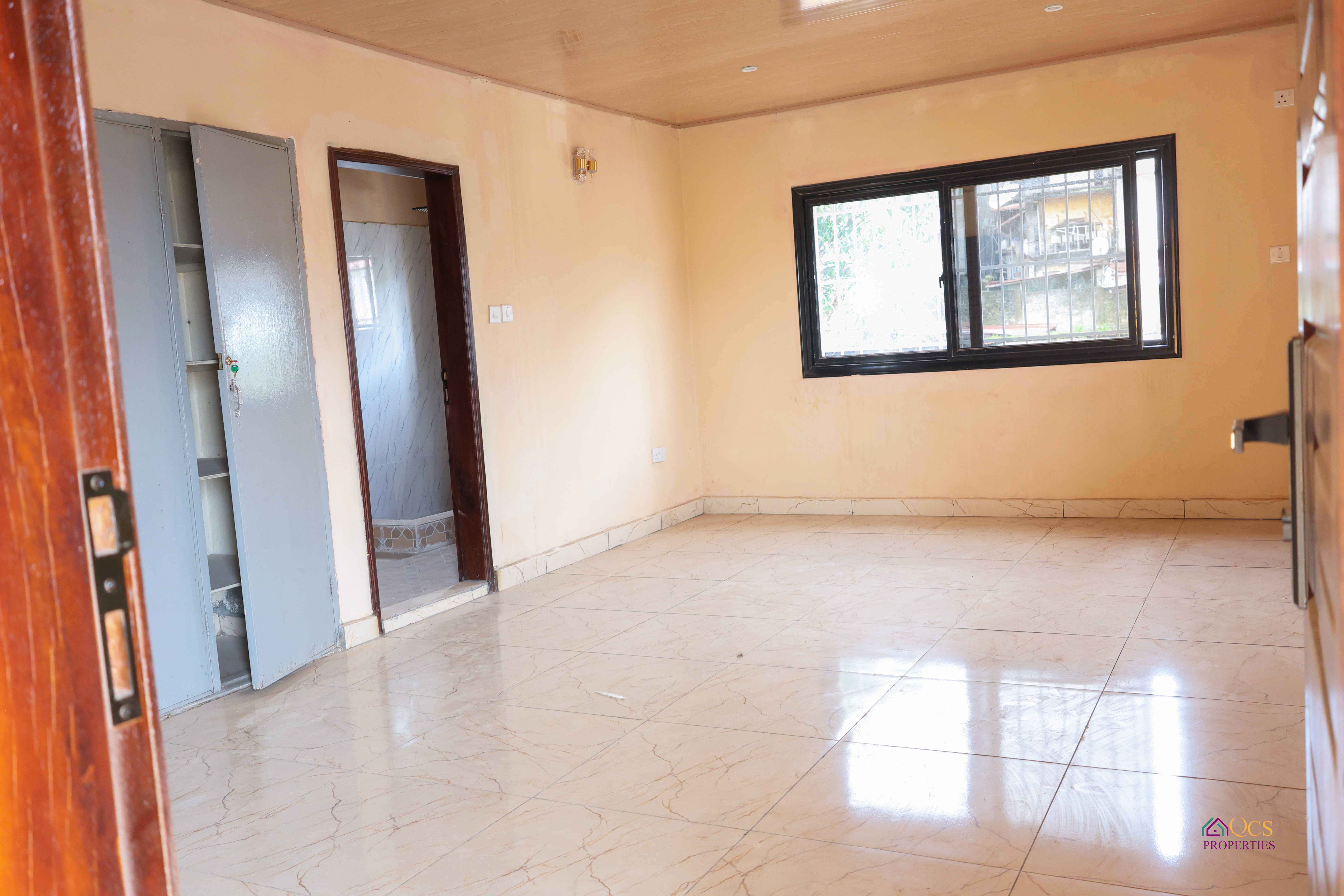 Newly Renovated 5-Bedroom Duplex for Rent – Wilkinson Road, Freetown photo 4